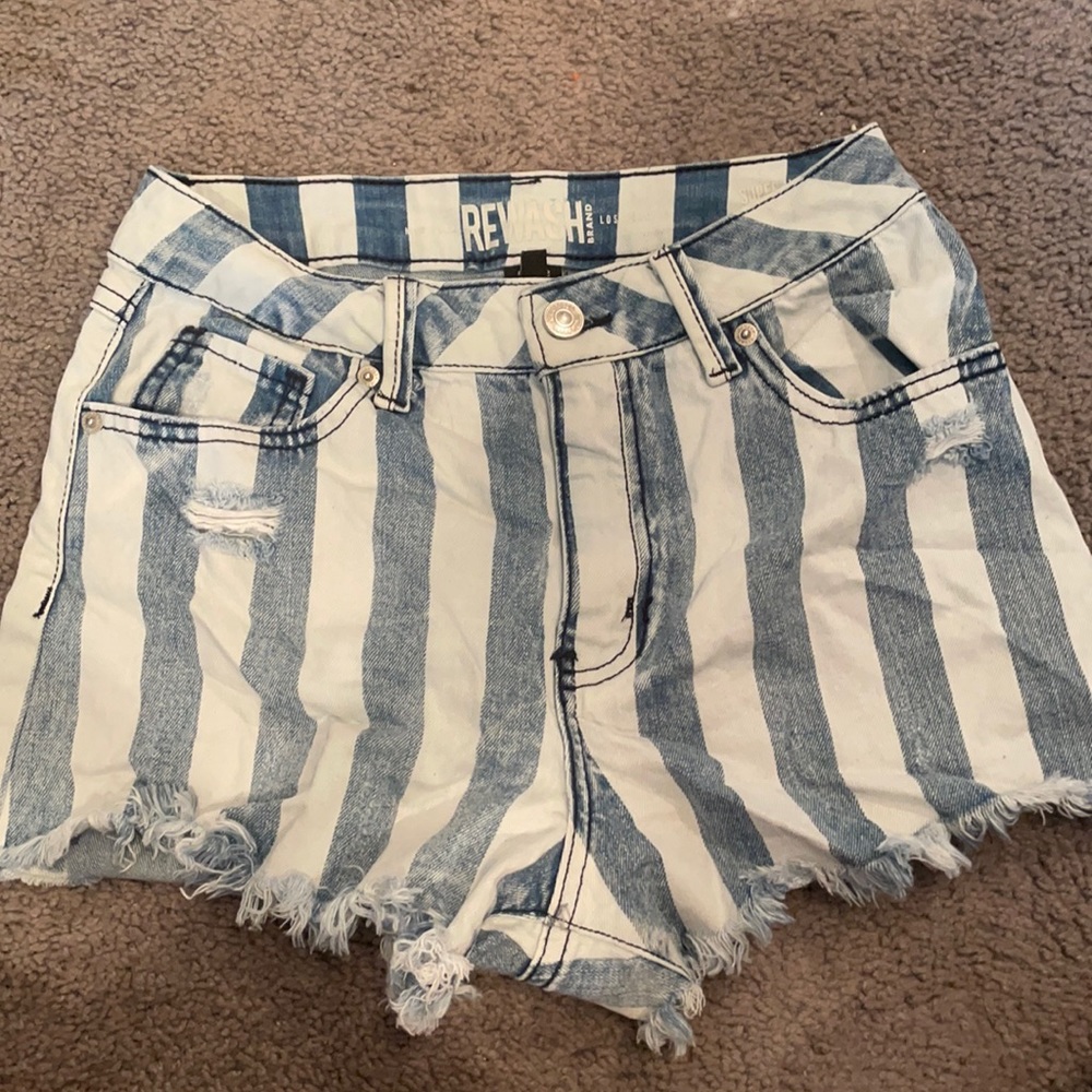 Shorts size 3